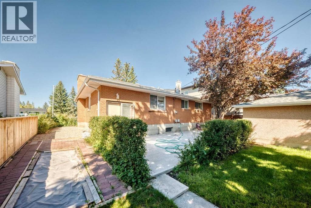 4620 Voyageur Drive NW property photo 33