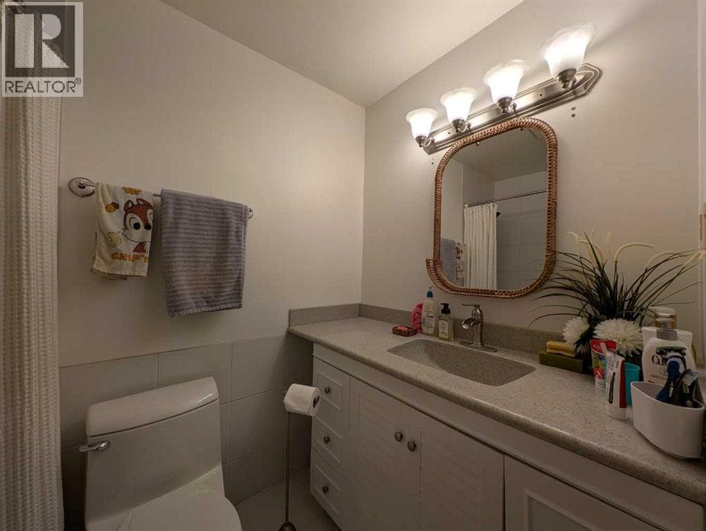 22, 64 Woodacres Crescent SW property photo 16