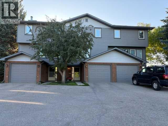 22, 64 Woodacres Crescent SW property photo 4