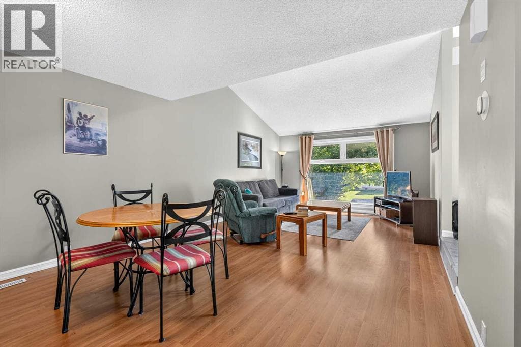 7 Woodbrook Way SW property photo 8
