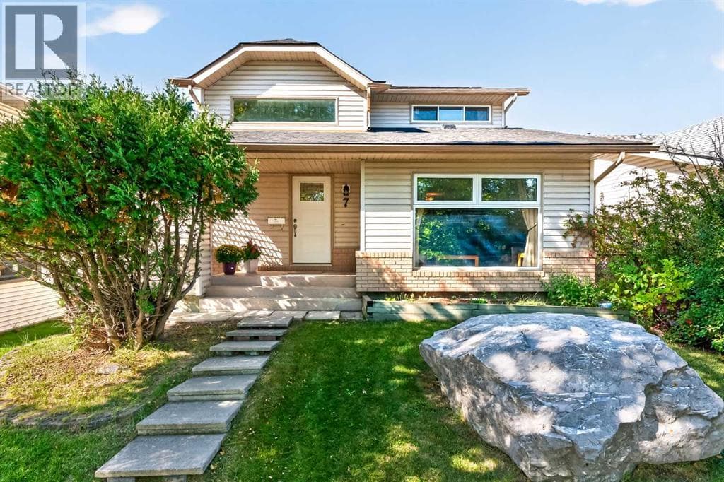 7 Woodbrook Way SW property photo 2
