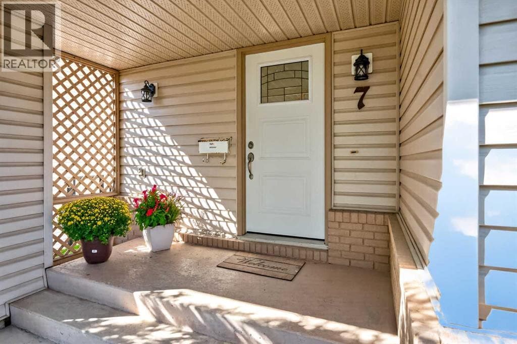 7 Woodbrook Way SW property photo 3