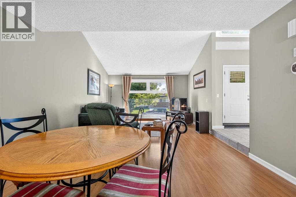 7 Woodbrook Way SW property photo 9