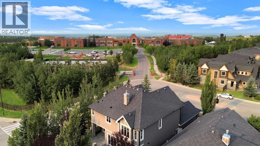 4 Aspen Cliff Close SW property photo 3