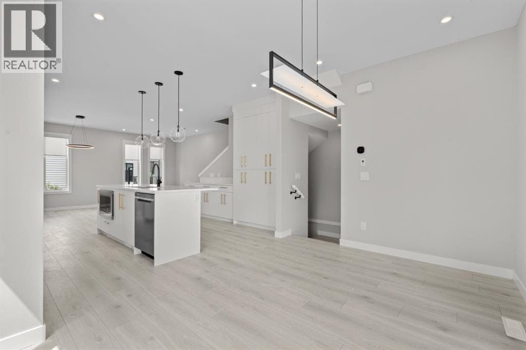 203, 8155 8 Avenue SW property photo 9