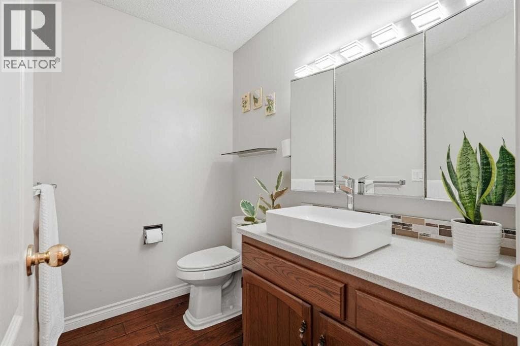 11 Edgemont Rise NW property photo 22
