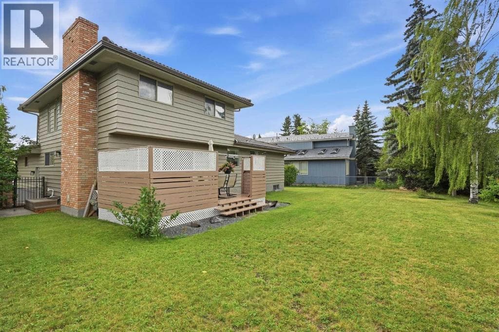 11 Edgemont Rise NW property photo 42