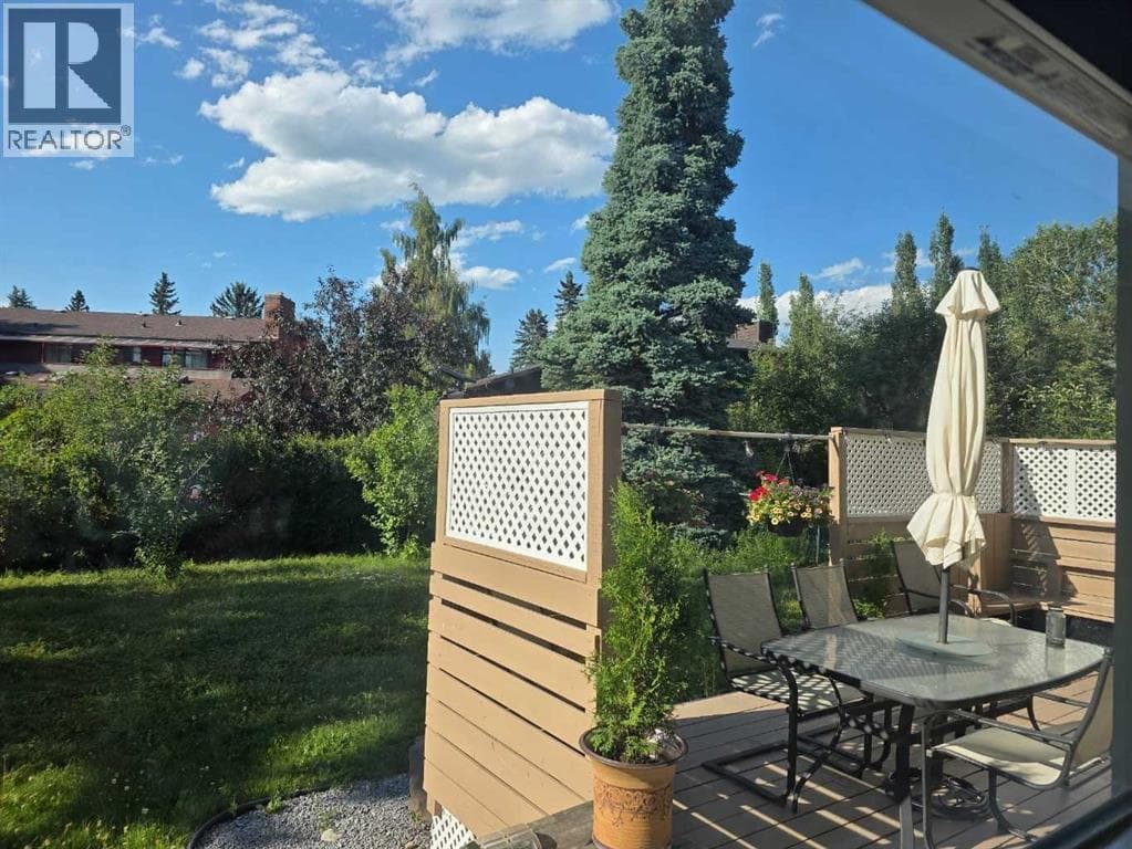 11 Edgemont Rise NW property photo 41