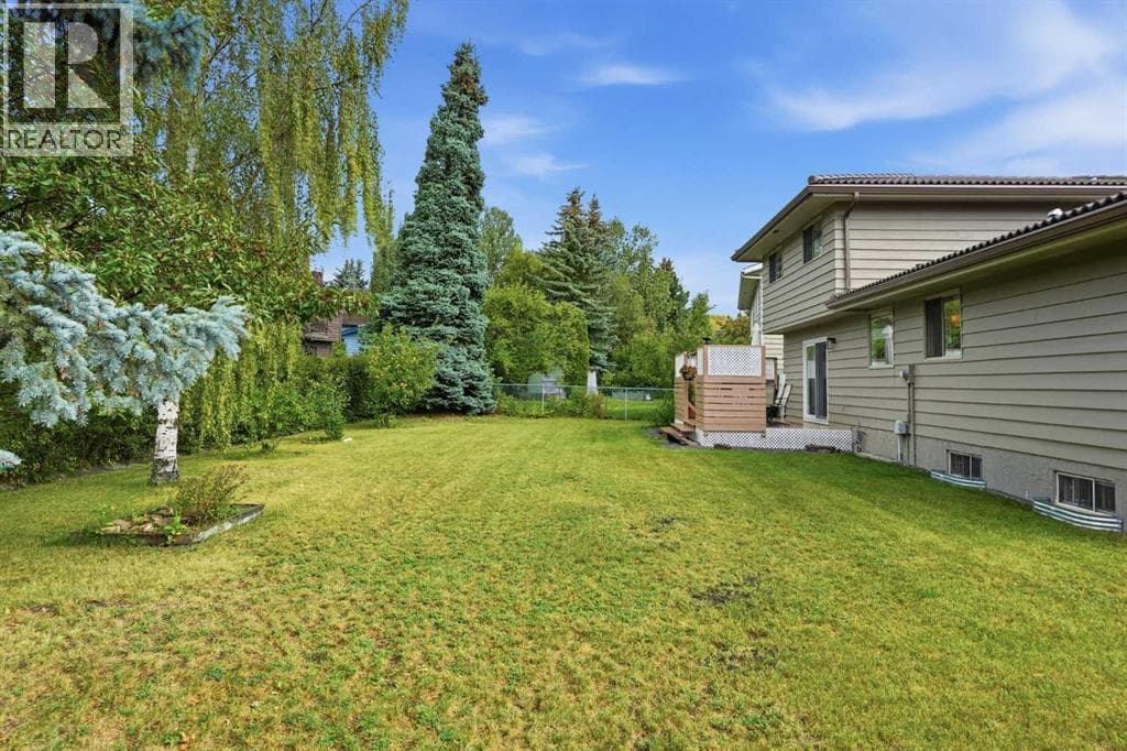 11 Edgemont Rise NW property photo 44