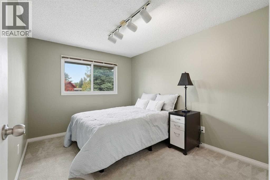 11 Edgemont Rise NW property photo 28