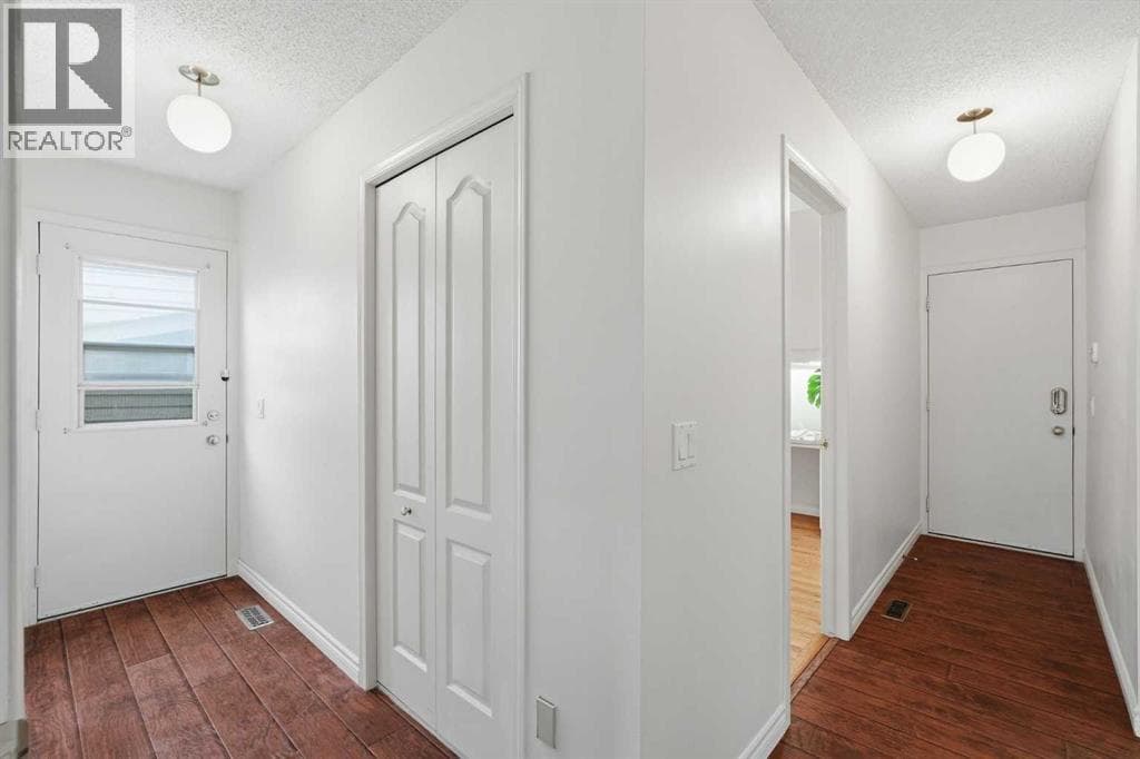 11 Edgemont Rise NW property photo 23