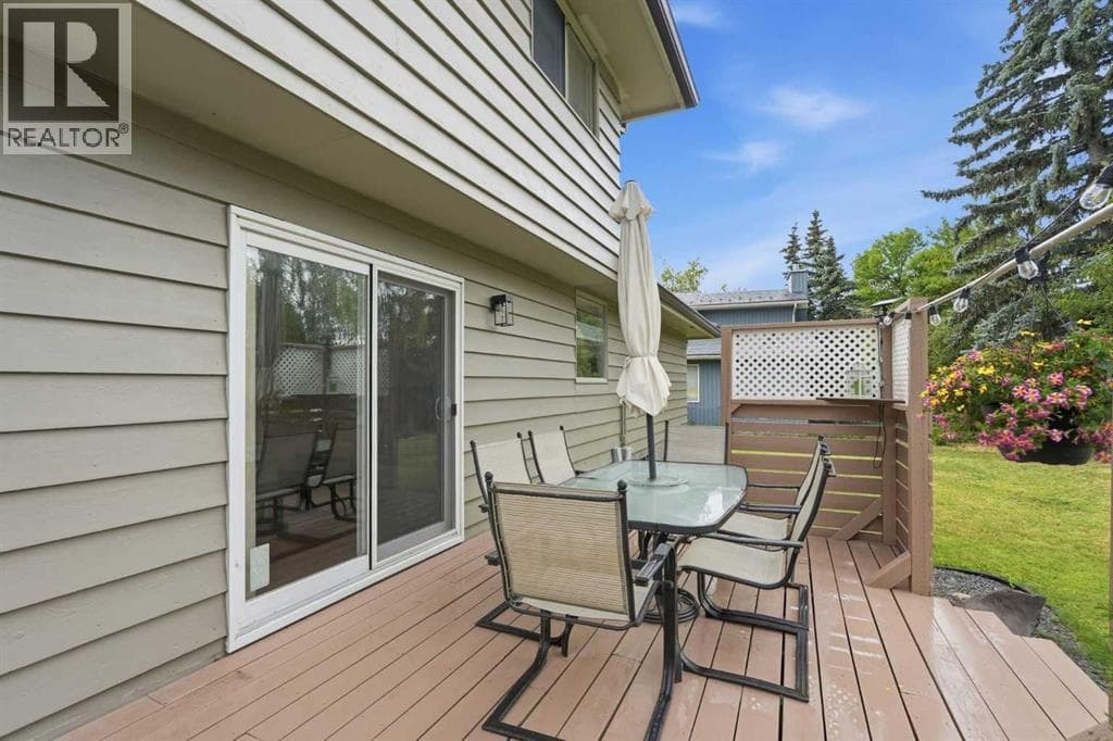 11 Edgemont Rise NW property photo 39
