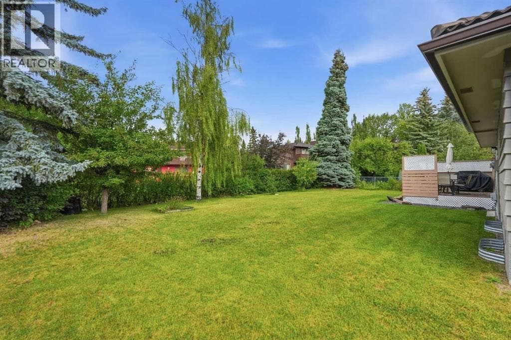 11 Edgemont Rise NW property photo 43