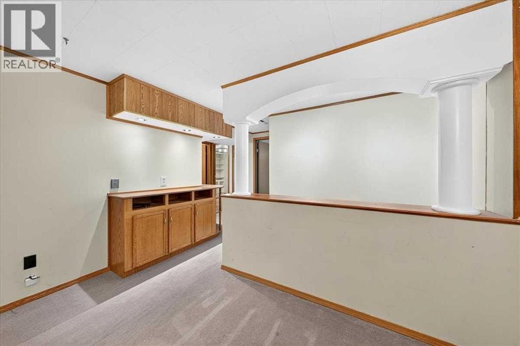 4831 48 Street NW property photo 23