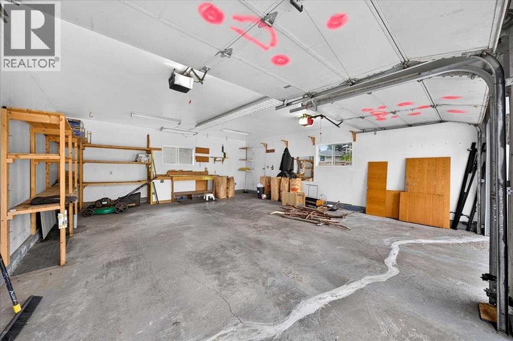 4831 48 Street NW property photo 36