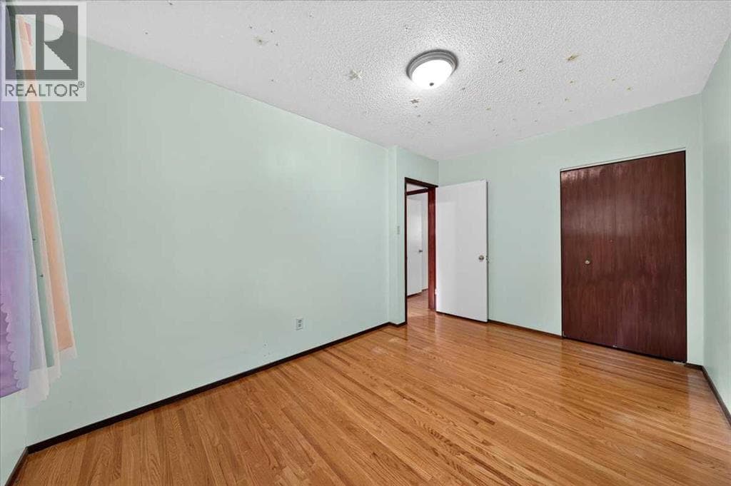 4831 48 Street NW property photo 19