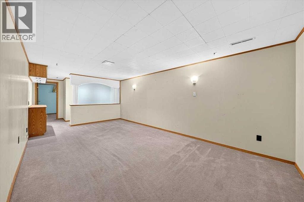 4831 48 Street NW property photo 22