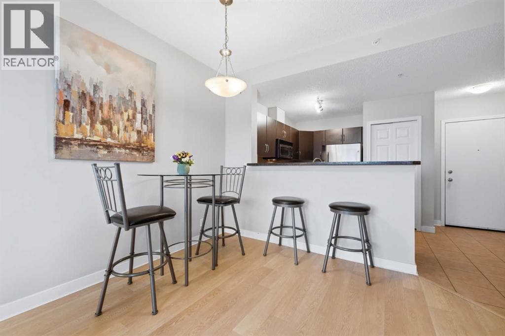 1907, 1053 10 Street SW property photo 7
