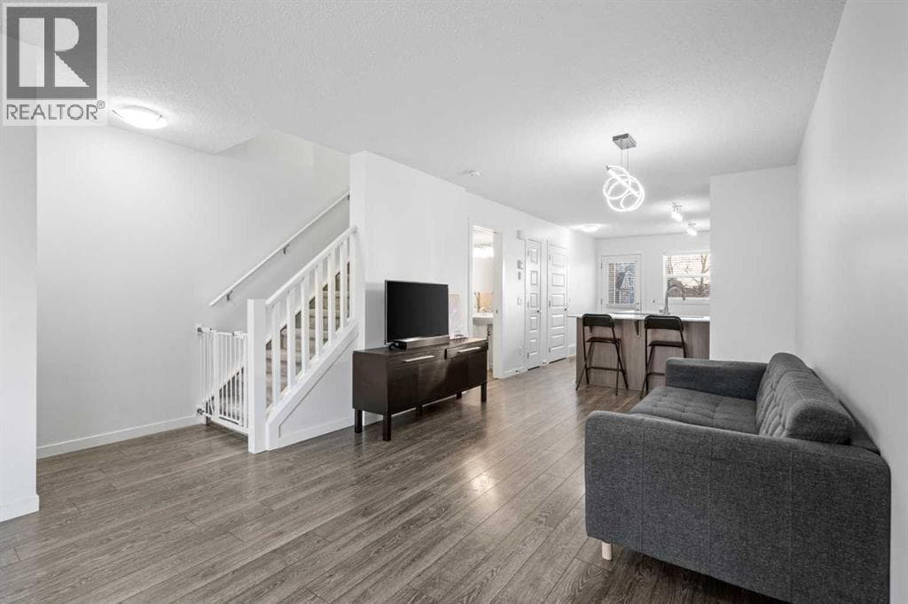 111 Auburn Bay Street SE property photo 12