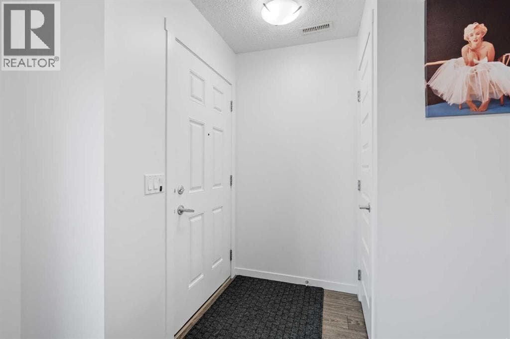 111 Auburn Bay Street SE property photo 4