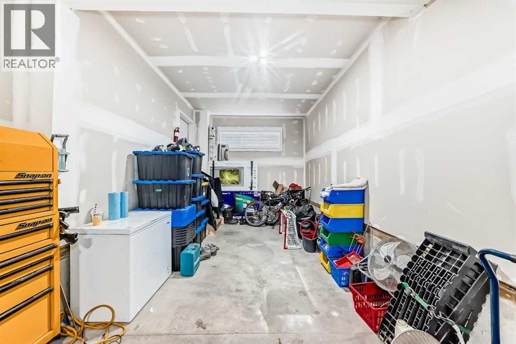 306, 11 Evanscrest Mews NW property photo 15