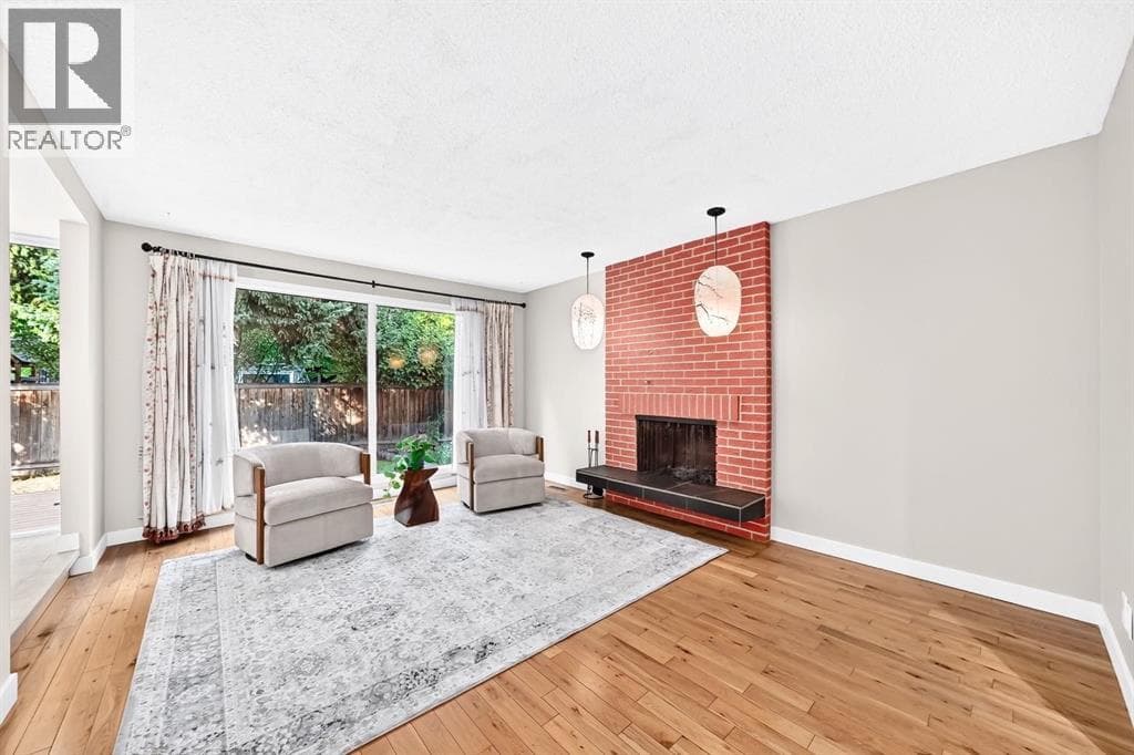 39 Woodfield Crescent SW property photo 11