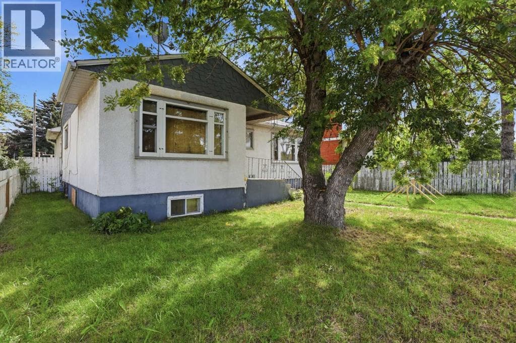 3520 Centre Street N property photo 7