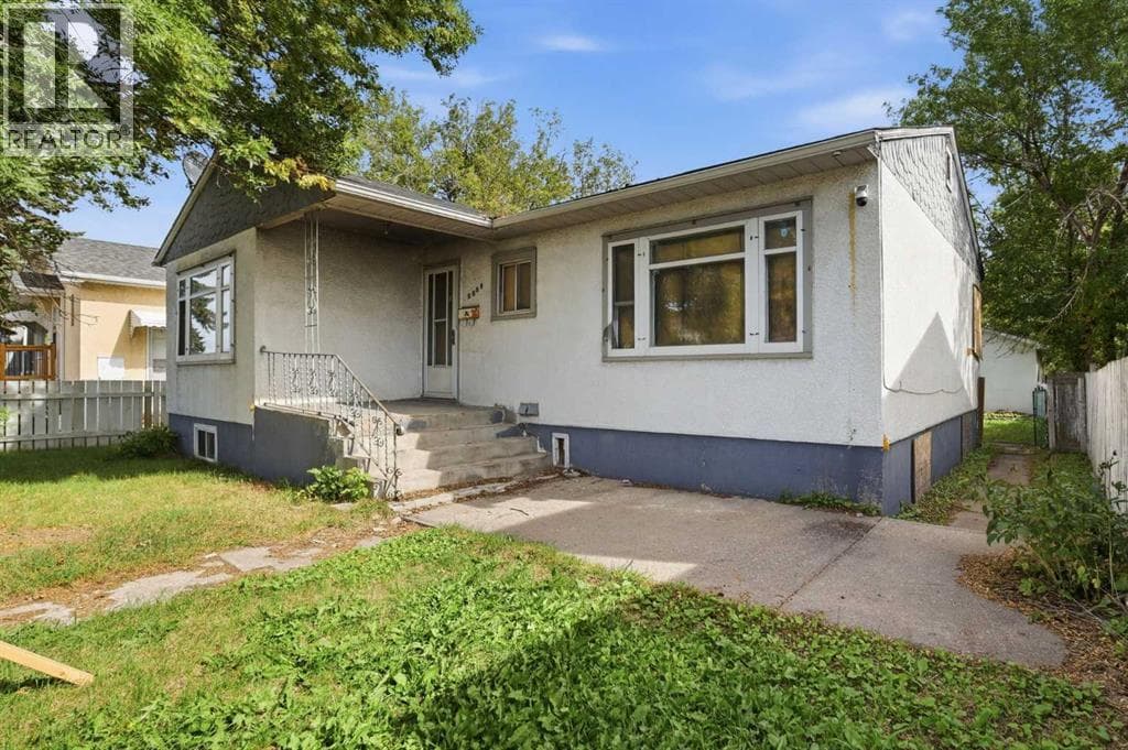3520 Centre Street N property photo 6