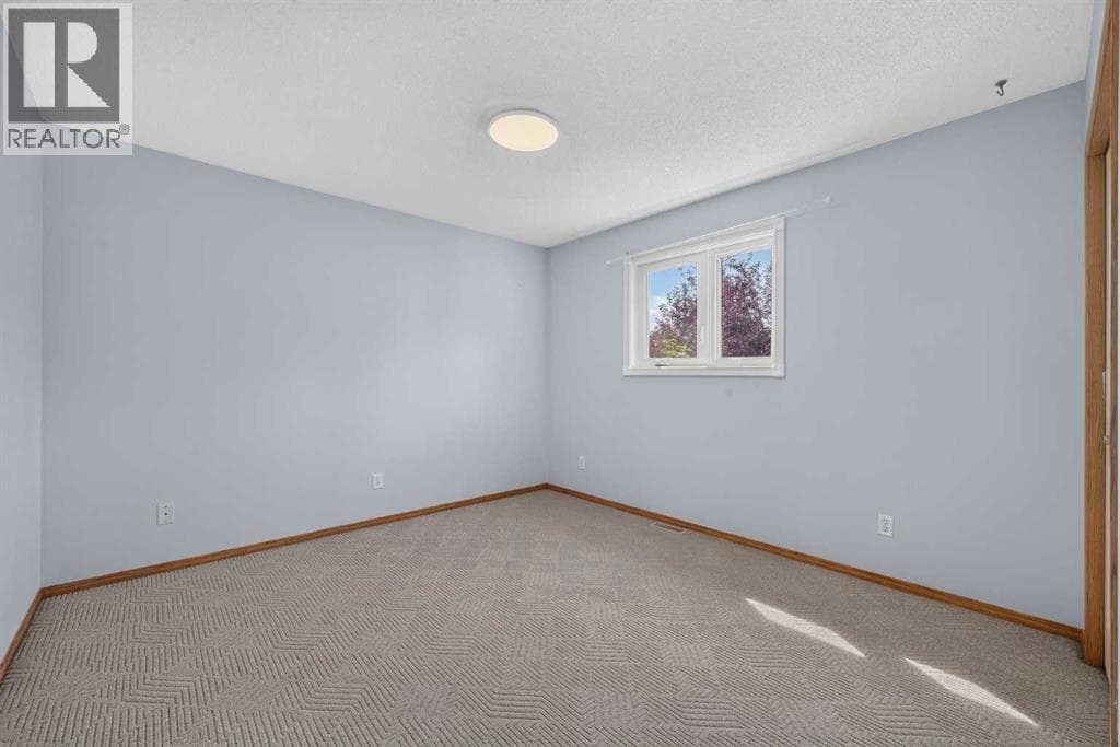 446 Harvest Hills Drive NE property photo 37