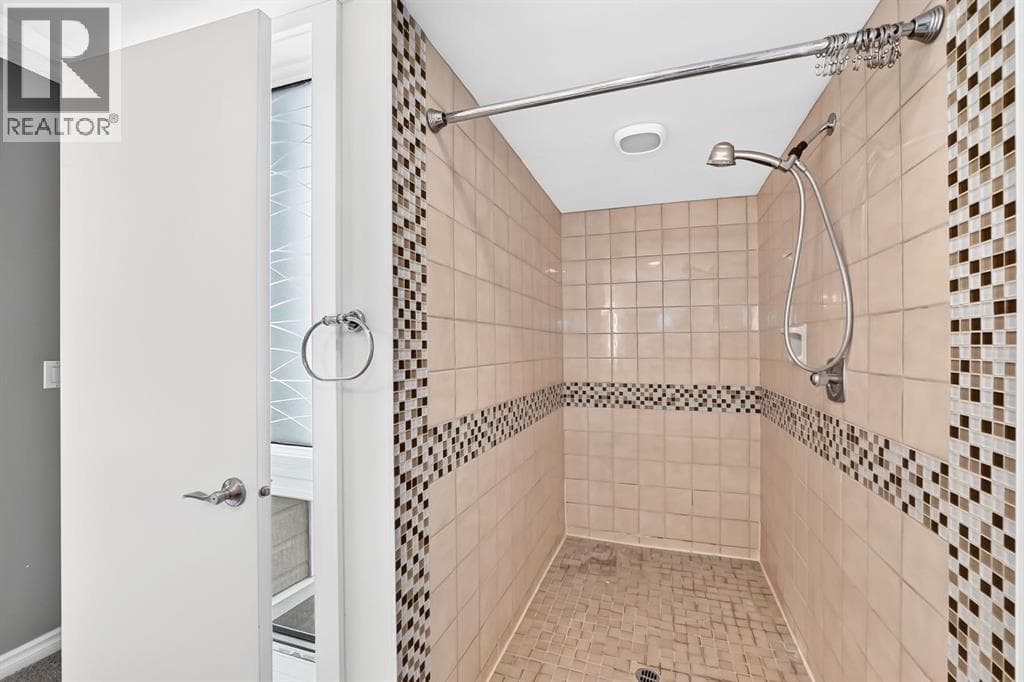 303, 3737 42 Street NW property photo 20