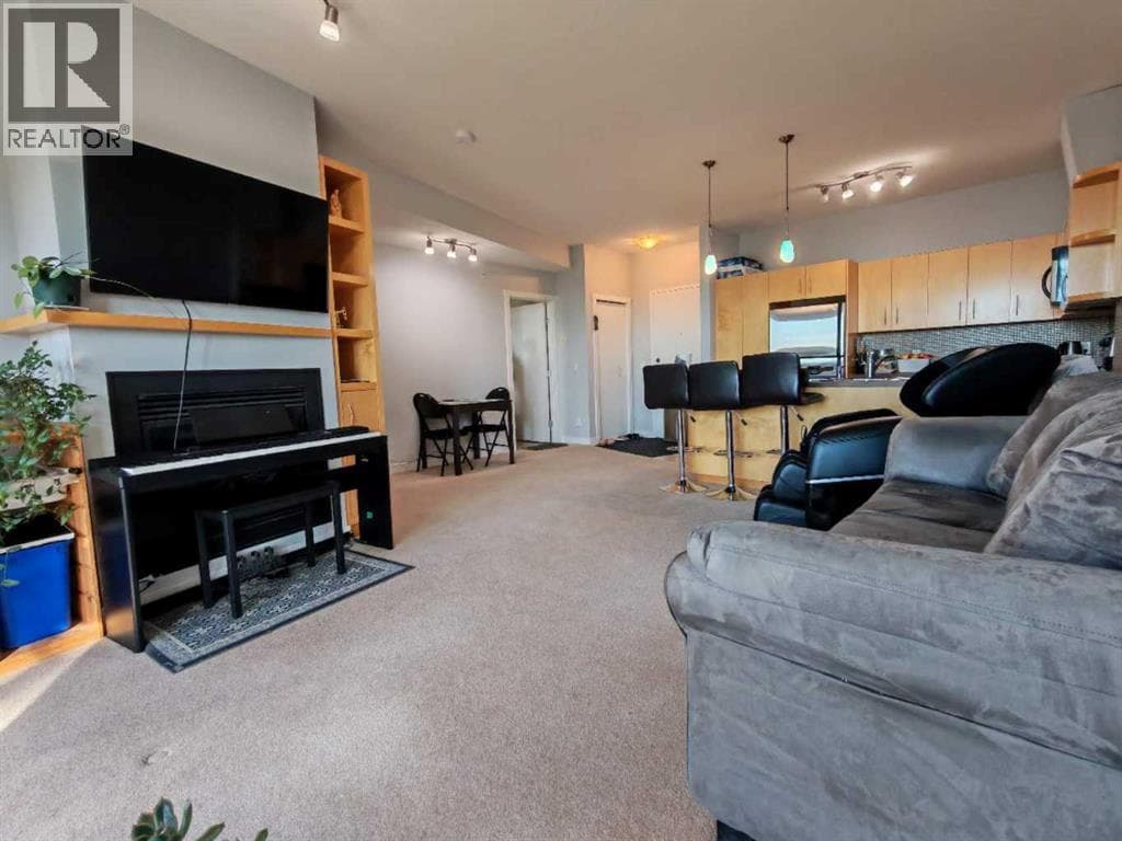 304, 69 Springborough Court SW property photo 6