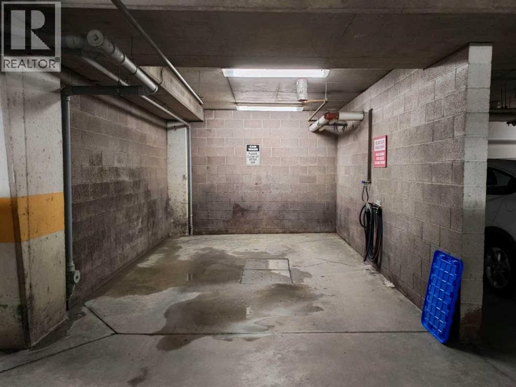 304, 69 Springborough Court SW property photo 18