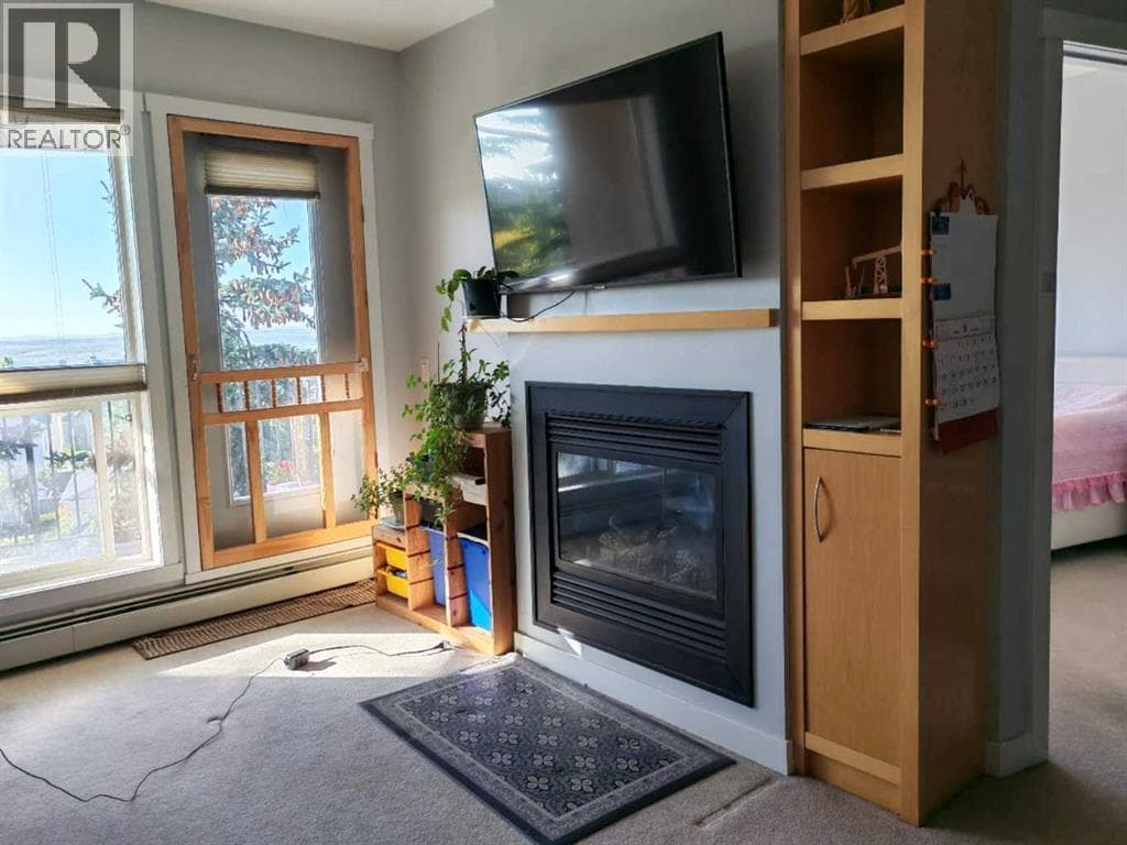 304, 69 Springborough Court SW property photo 7
