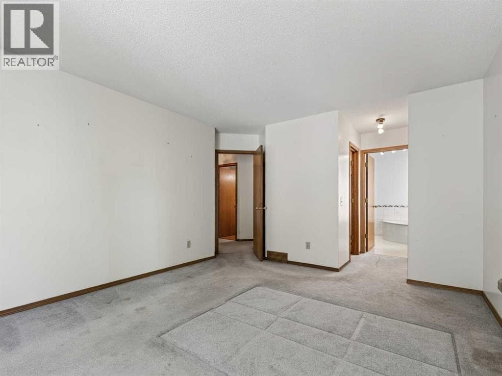 92 Scandia Hill NW property photo 25