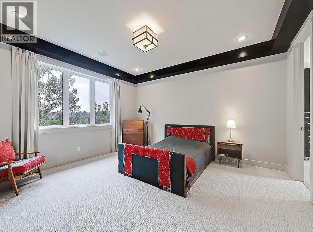 9318 14 Avenue SW property photo 26