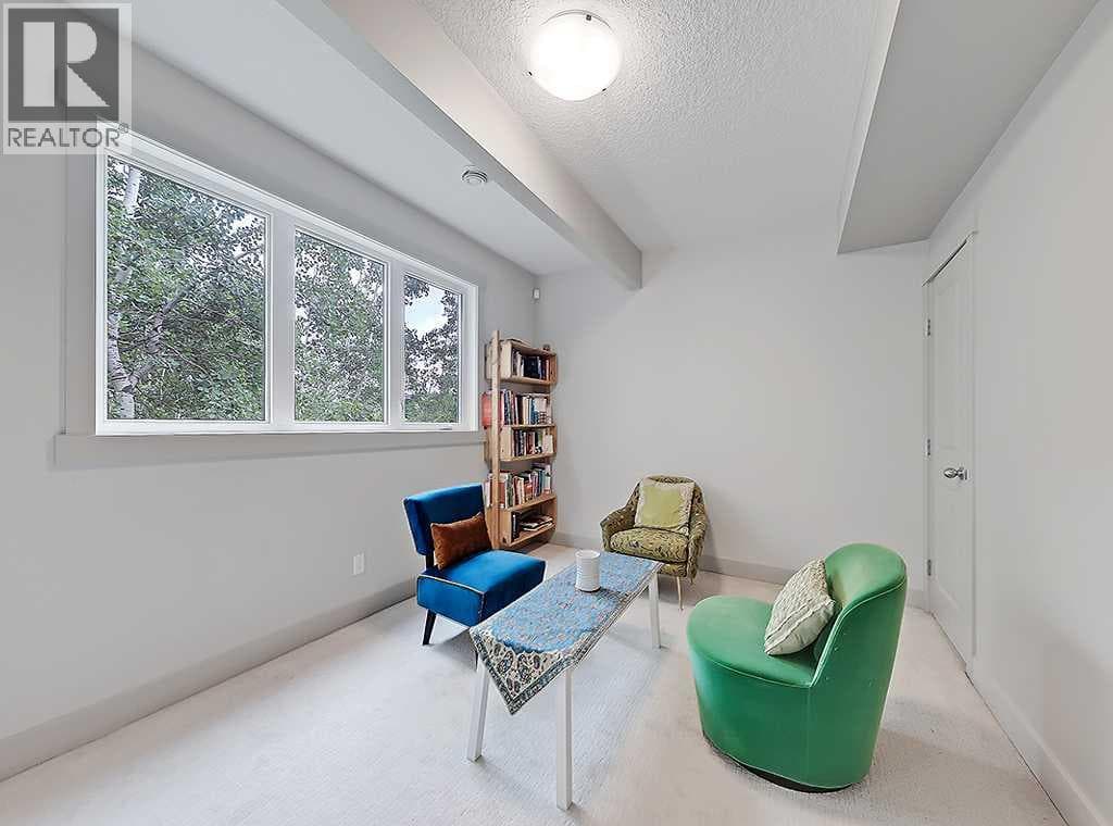 9318 14 Avenue SW property photo 38