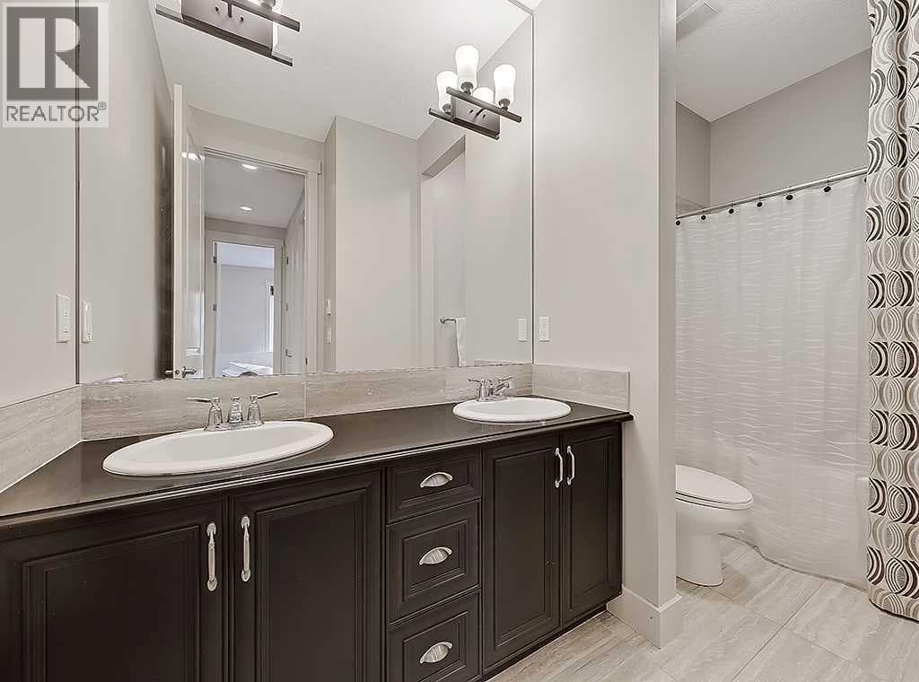 9318 14 Avenue SW property photo 33