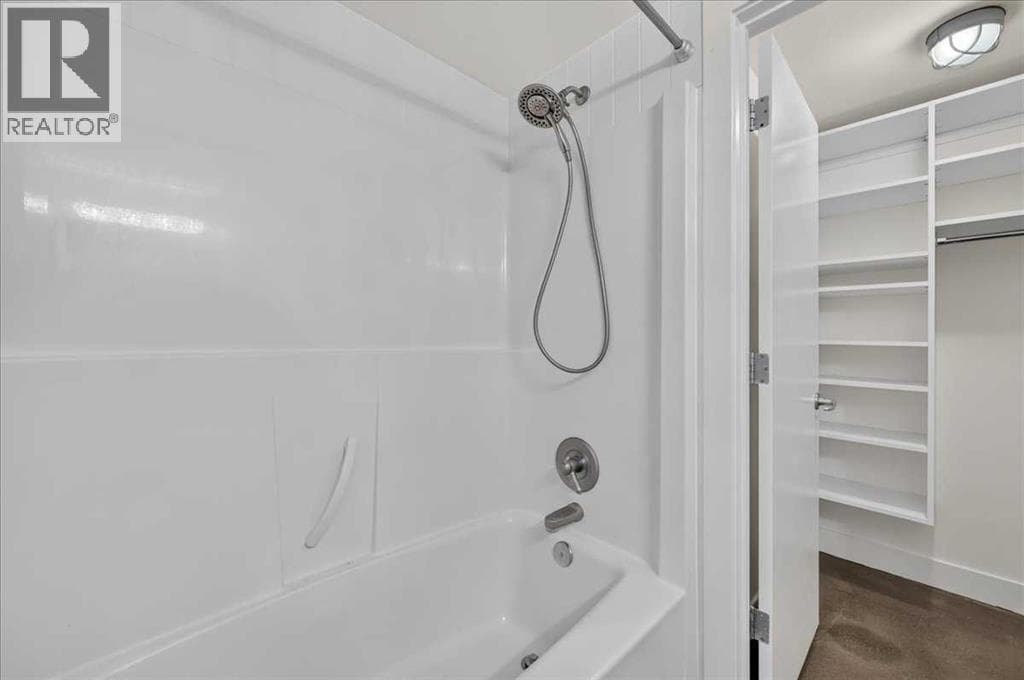 101, 3704 15A Street SW property photo 30