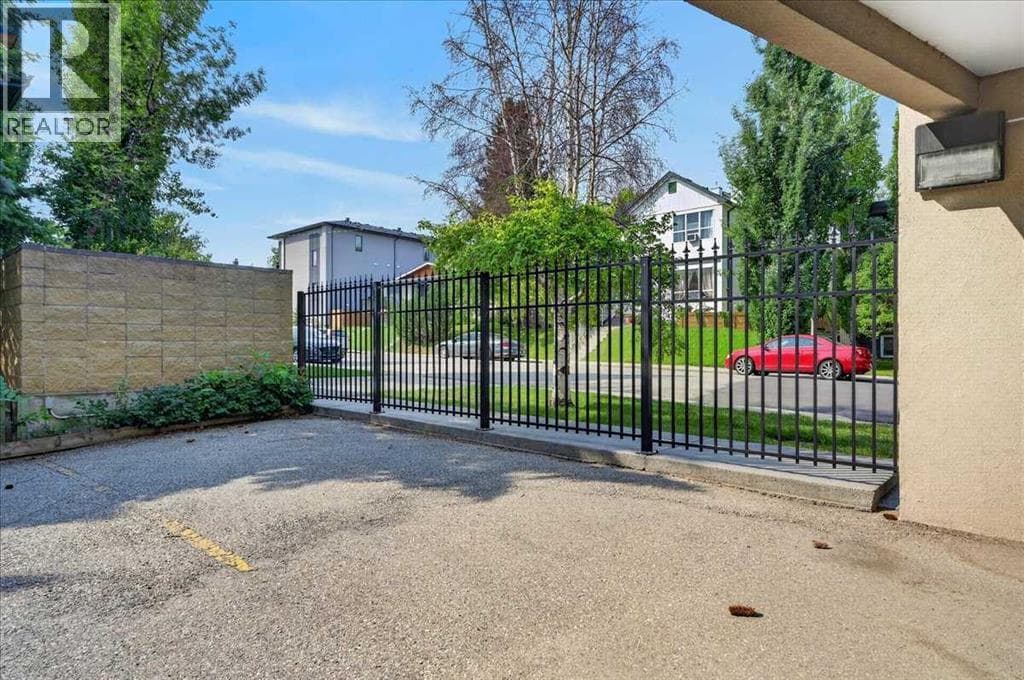 101, 3704 15A Street SW property photo 34