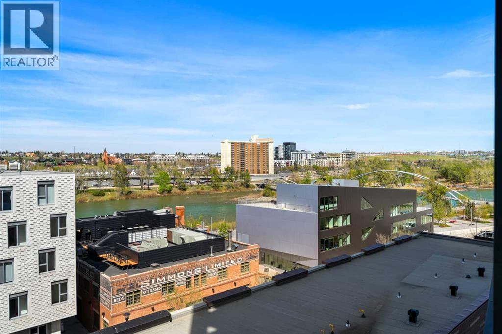 810, 550 Riverfront Avenue SE property photo 22