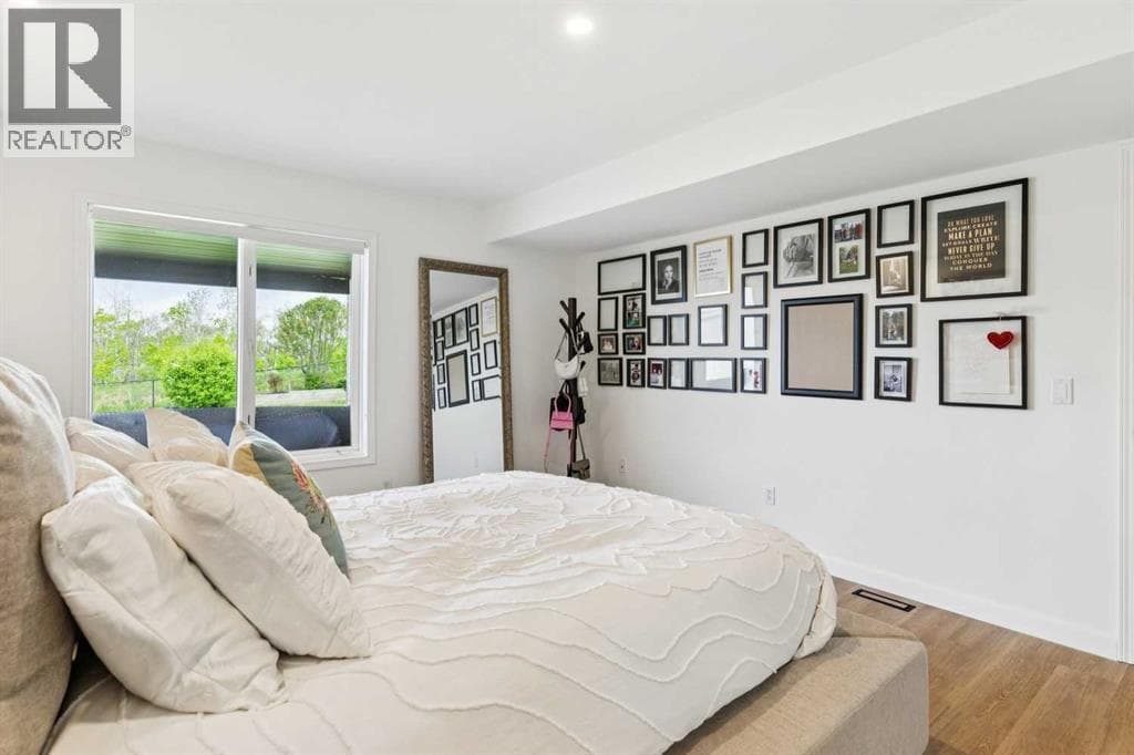 84 EDENSTONE Way NW property photo 36