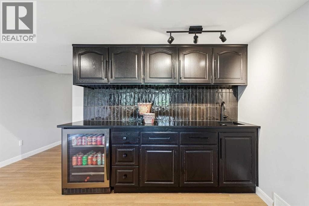 84 EDENSTONE Way NW property photo 42