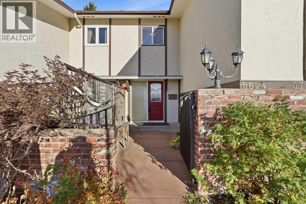 6624 37 Street SW property photo 4