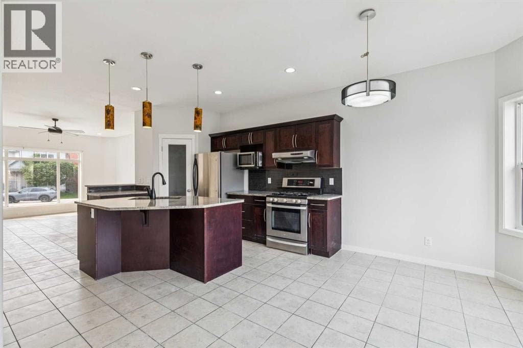 12 Autumn Court SE property photo 11