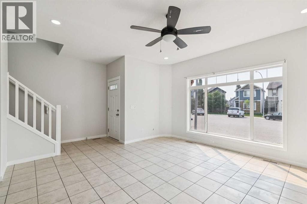 12 Autumn Court SE property photo 4