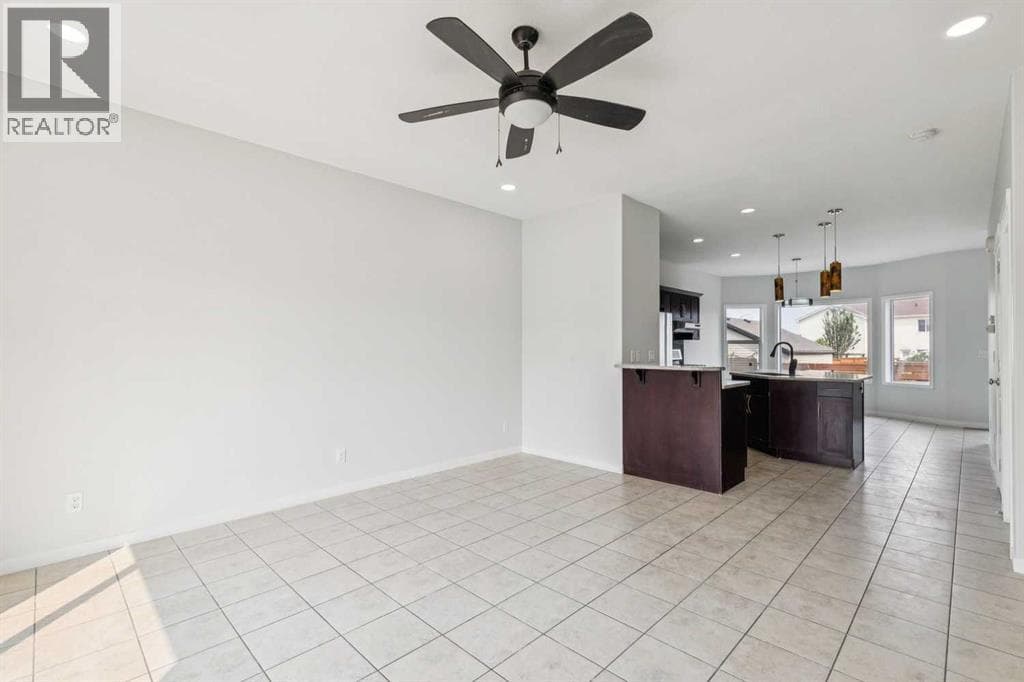 12 Autumn Court SE property photo 5
