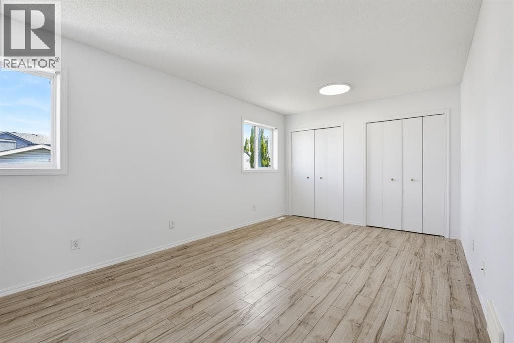 15 Coventry Link NE property photo 11