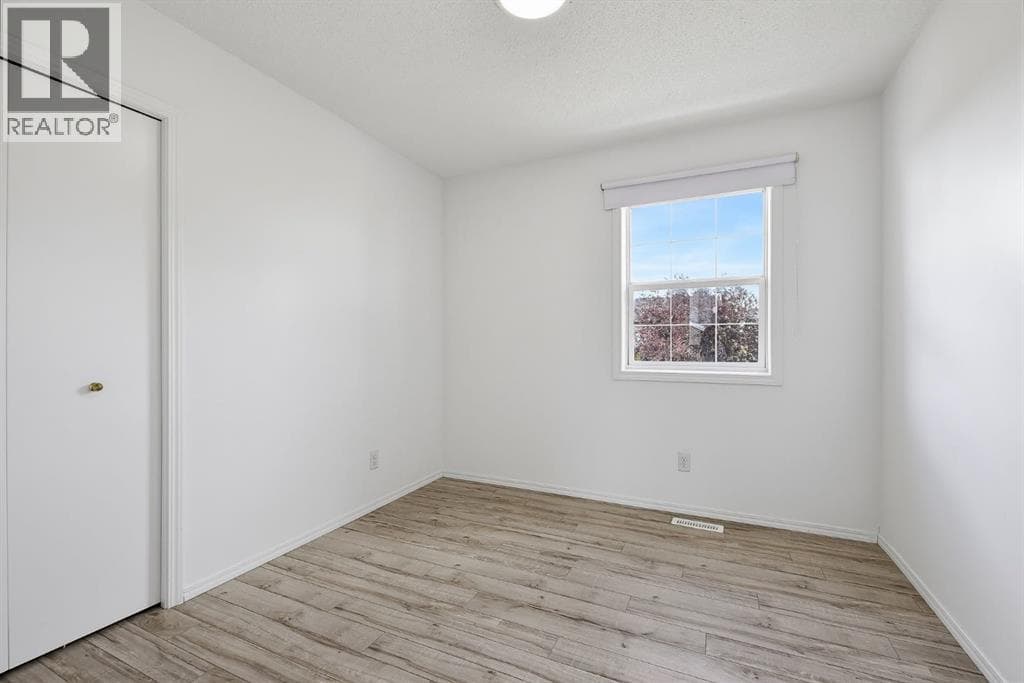 15 Coventry Link NE property photo 14