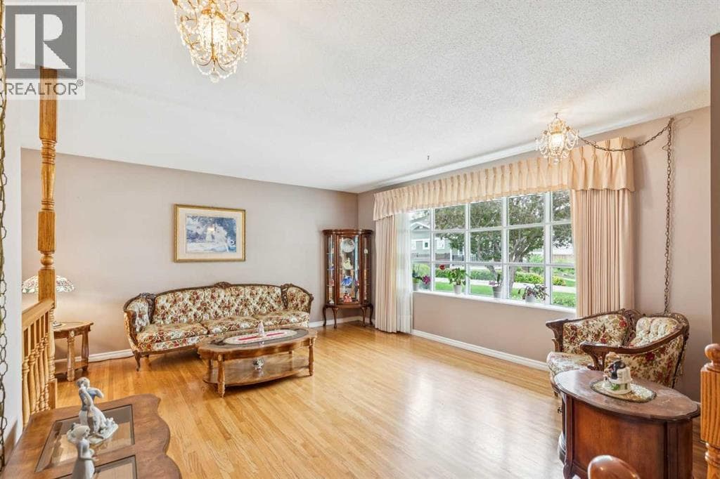 5036 Vallance Crescent NW property photo 6