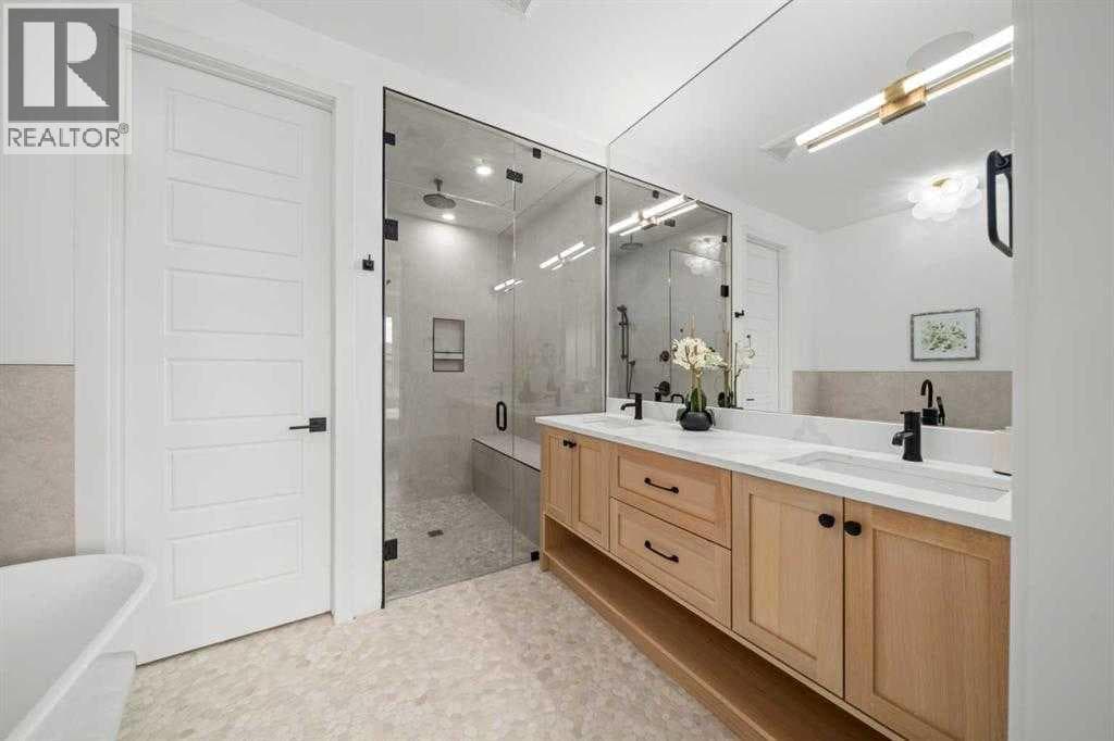 4124 18 Street SW property photo 6
